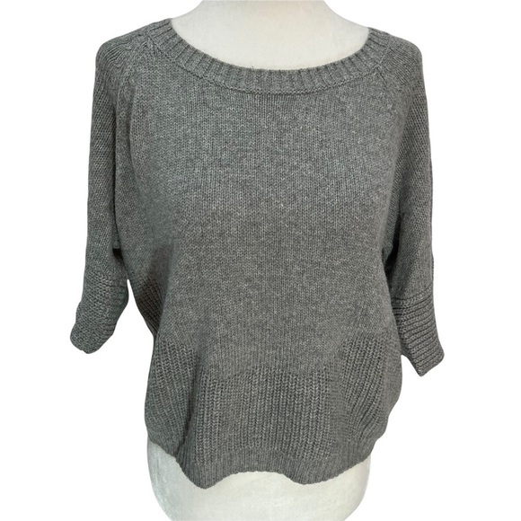 Mexx Grey Wool Blend Jewel Neckline Cropped Short Sleeve Sweater Size XS - Picture 2 of 10